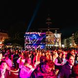 Blick von der Bühne ins Publikum (Foto: UNSERDING)