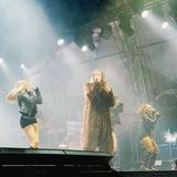 Leony aus der Bühne (Foto: UNSERDING)