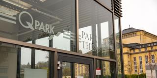 Das wegen Hochwassersanierung geschlossene Parkhaus am Saarbrücker Staatstheater (Foto: SR / Sebastian Knöbber)