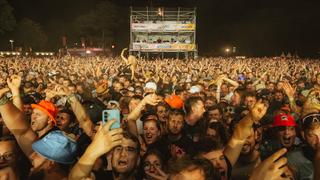 Die Menschenmenge vor der Bühne (Foto: MxM Photo)