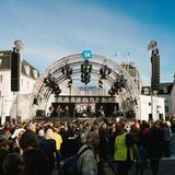 Bühne vor dem Saarbrücker Schloss (Foto: UNSERIDNG)