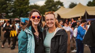 Zwei Frauen mit Sonnenbrillen (Foto: SR UNSERDING)